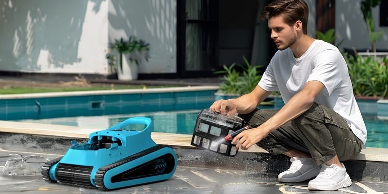 The CR6 Automatic Pool Cleaner