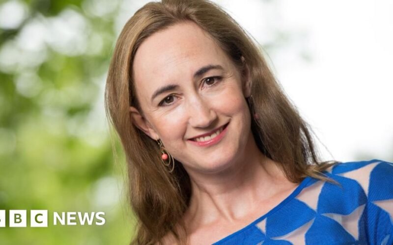 ‘Shopaholic’ author Sophie Kinsella reveals brain cancer diagnosis