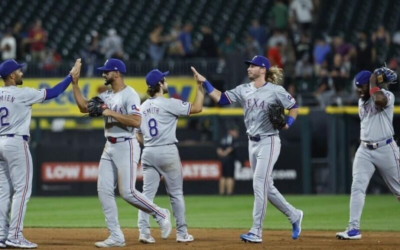 After game-saving play, Rangers seek sweep of White Sox