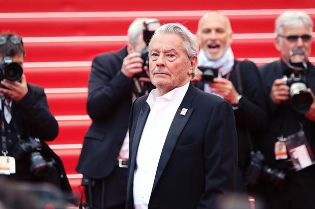 Alain Delon dies surrounded by his children as family issues 37 word statement