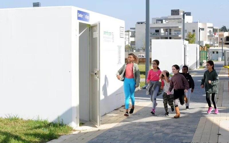 bomb-shelters-sderot-playground-14674860